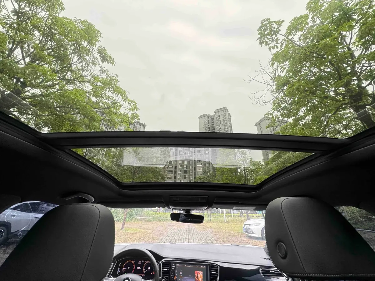 2021 Volkswagen T-Roc 1.4T 150HP L4 7DCT,autocango,china used car exporter,china ev exporter,chinese used car exporter,chinese used ev exporter