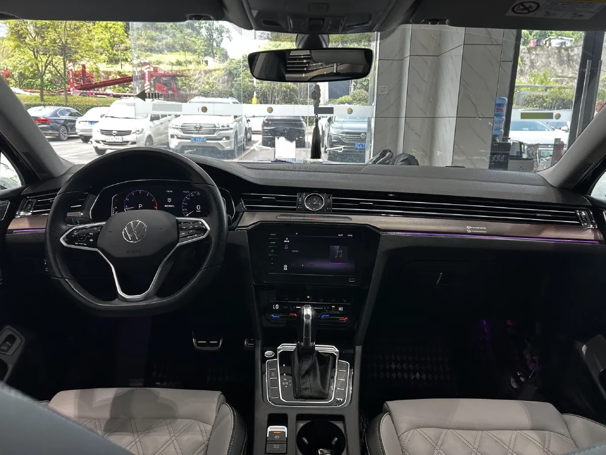 2023 Volkswagen Magotan 2.0T 186HP L4 7DCT,autocango,china used car exporter,china ev exporter,chinese used car exporter,chinese used ev exporter