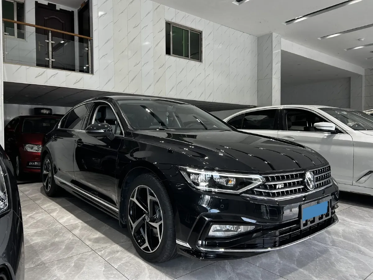 2023 Volkswagen Magotan 2.0T 186HP L4 7DCT,autocango,china used car exporter,china ev exporter,chinese used car exporter,chinese used ev exporter