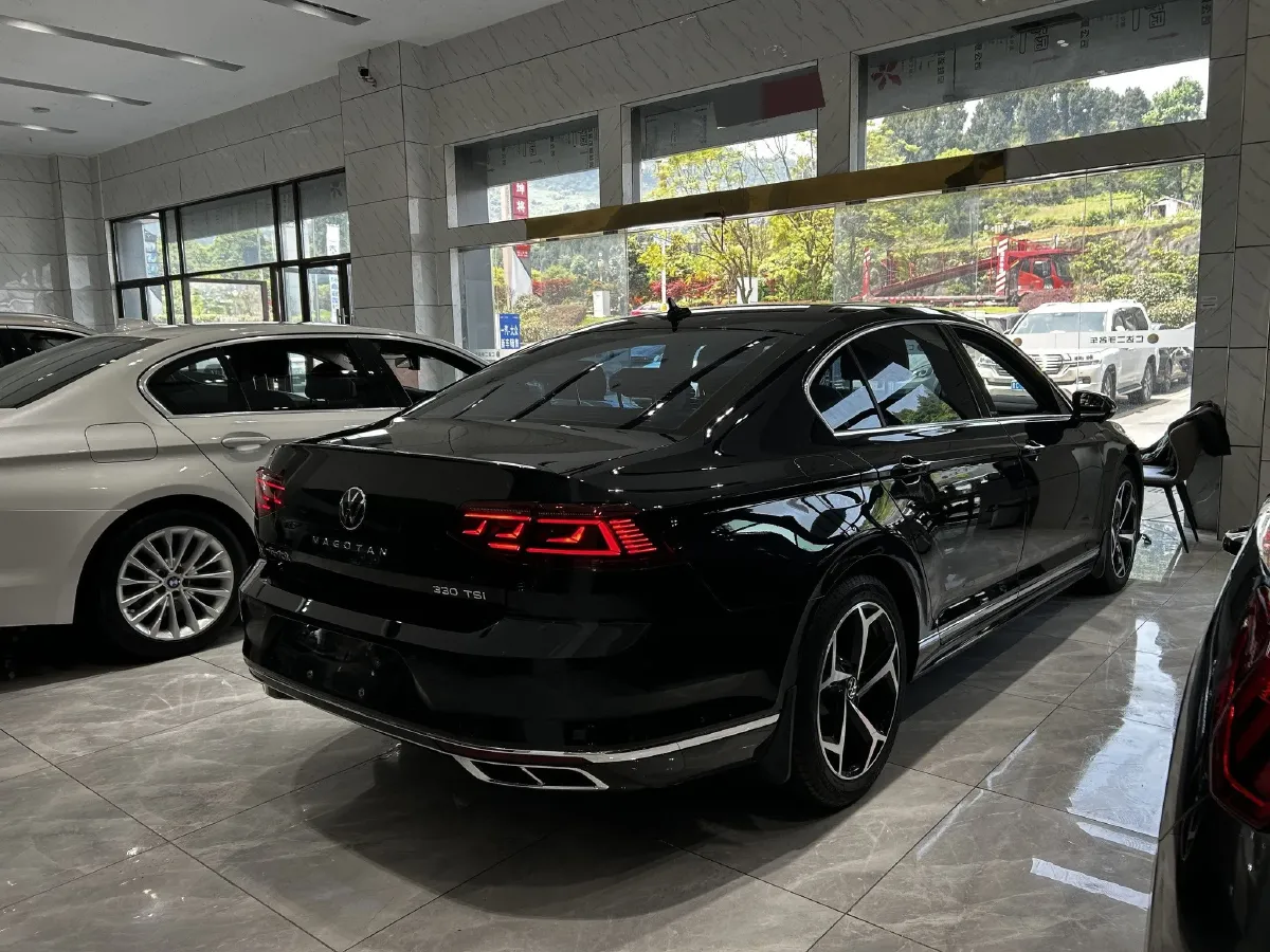2023 Volkswagen Magotan 2.0T 186HP L4 7DCT,autocango,china used car exporter,china ev exporter,chinese used car exporter,chinese used ev exporter