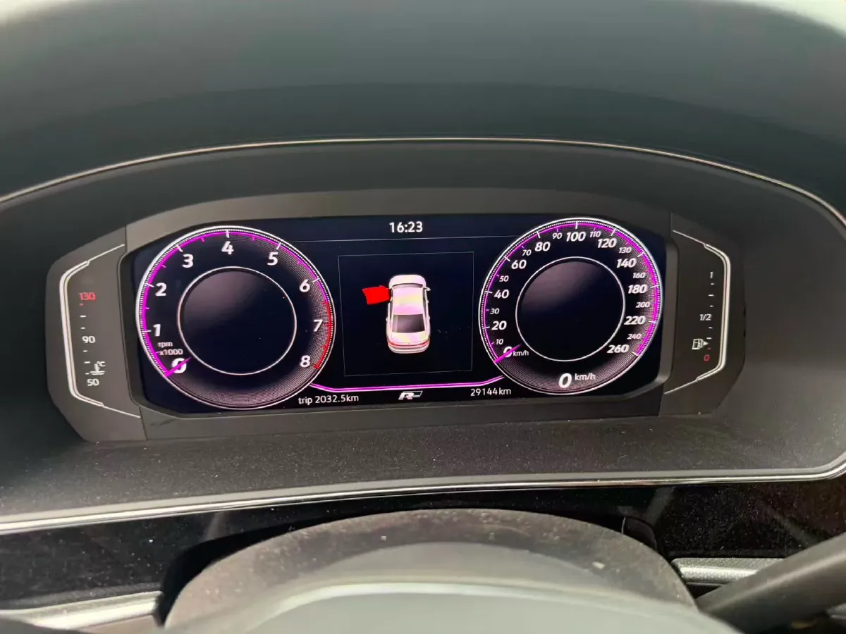 2024 Volkswagen Passat 2.0T 220HP L4 7DCT,autocango,china used car exporter,china ev exporter,chinese used car exporter,chinese used ev exporter