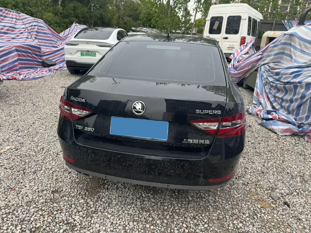 2016 Skoda Superb 1.4T 150HP L4 7DCT,autocango,china used car exporter,china ev exporter,chinese used car exporter,chinese used ev exporter