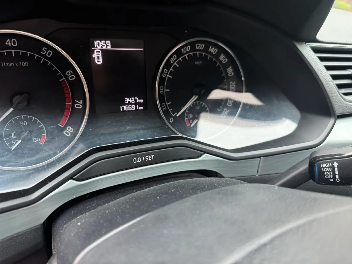 2016 Skoda Superb 1.4T 150HP L4 7DCT,autocango,china used car exporter,china ev exporter,chinese used car exporter,chinese used ev exporter