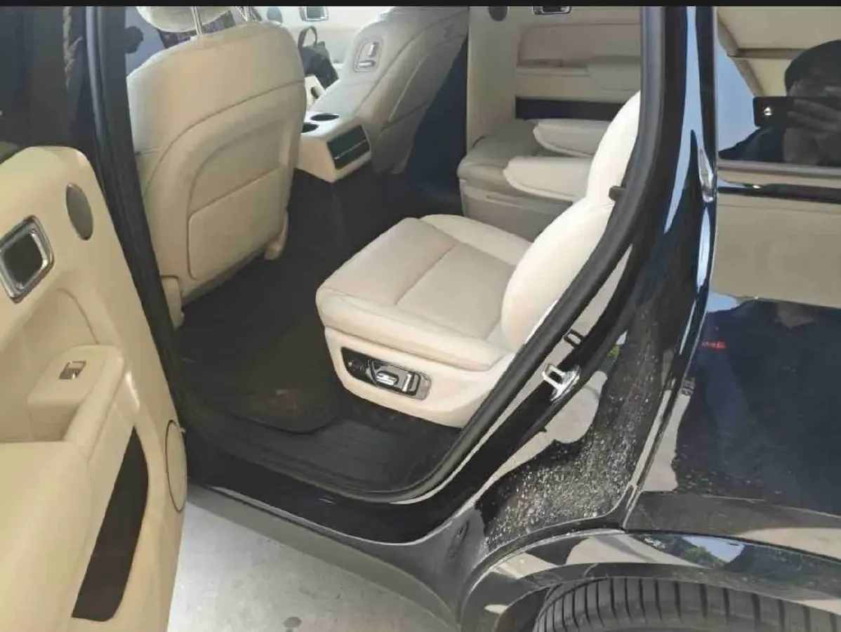 2022 Li L9 Range Extended 154HP REEV 42.6KWH,autocango,china used car exporter,china ev exporter,chinese used car exporter,chinese used ev exporter