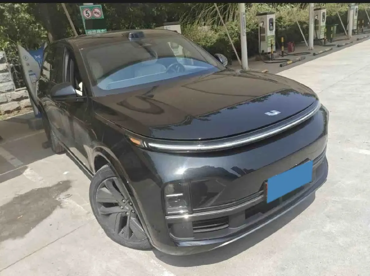 2022 Li L9 Range Extended 154HP REEV 42.6KWH,autocango,china used car exporter,china ev exporter,chinese used car exporter,chinese used ev exporter