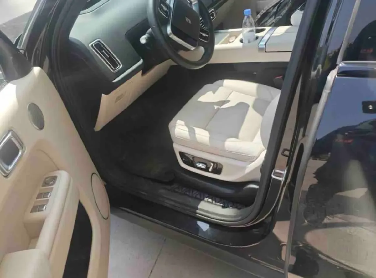 2022 Li L9 Range Extended 154HP REEV 42.6KWH,autocango,china used car exporter,china ev exporter,chinese used car exporter,chinese used ev exporter