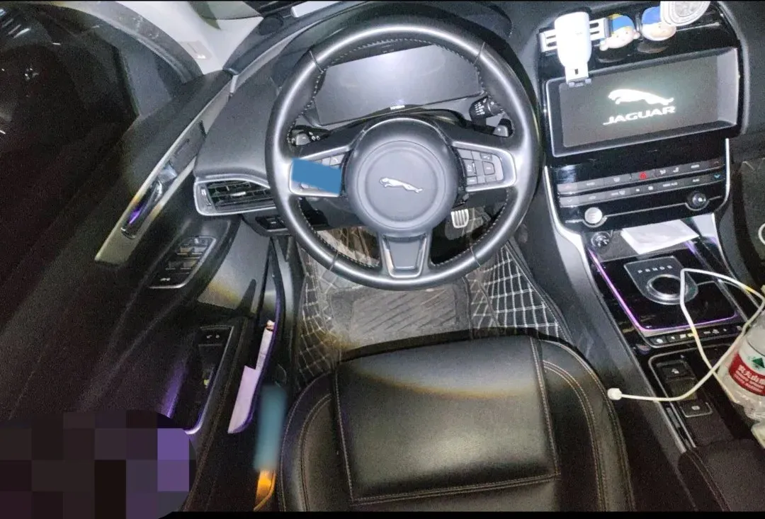 2019 Land Rover Discovery Sport 2.0T 200HP L4 9AT,autocango,china used car exporter,china ev exporter,chinese used car exporter,chinese used ev exporter