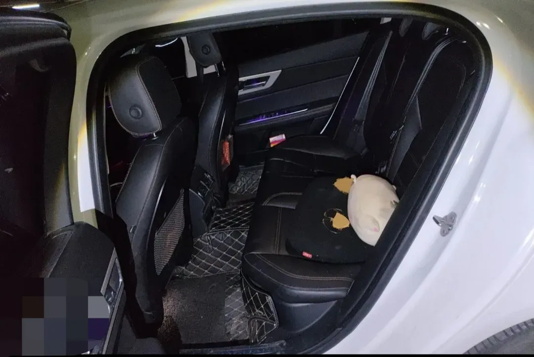 2019 Land Rover Discovery Sport 2.0T 200HP L4 9AT,autocango,china used car exporter,china ev exporter,chinese used car exporter,chinese used ev exporter