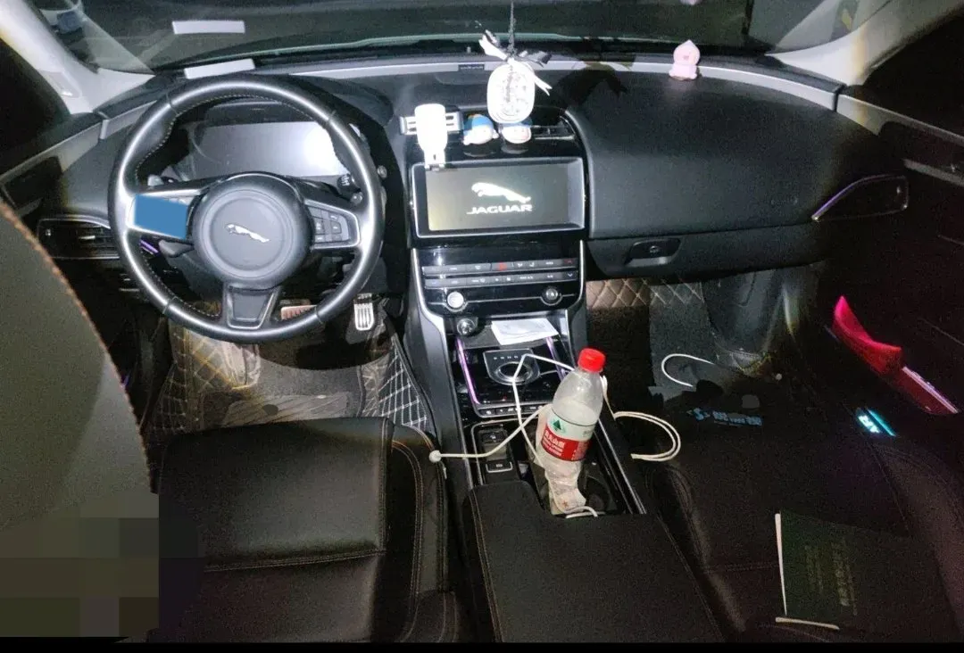 2019 Land Rover Discovery Sport 2.0T 200HP L4 9AT,autocango,china used car exporter,china ev exporter,chinese used car exporter,chinese used ev exporter