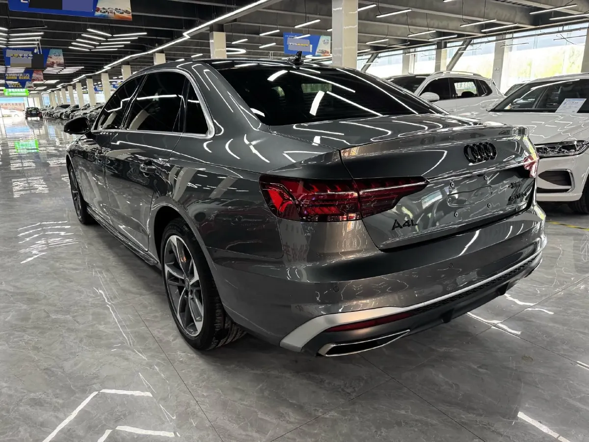 2023 Audi A4L 2.0T 190HP L4 7DCT,autocango,china used car exporter,china ev exporter,chinese used car exporter,chinese used ev exporter