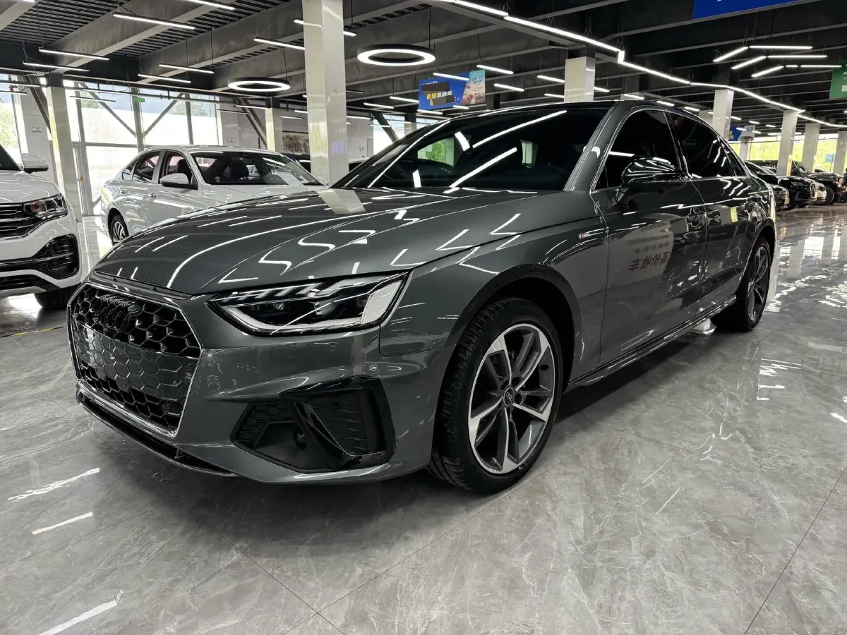 2023 Audi A4L 2.0T 190HP L4 7DCT,autocango,china used car exporter,china ev exporter,chinese used car exporter,chinese used ev exporter