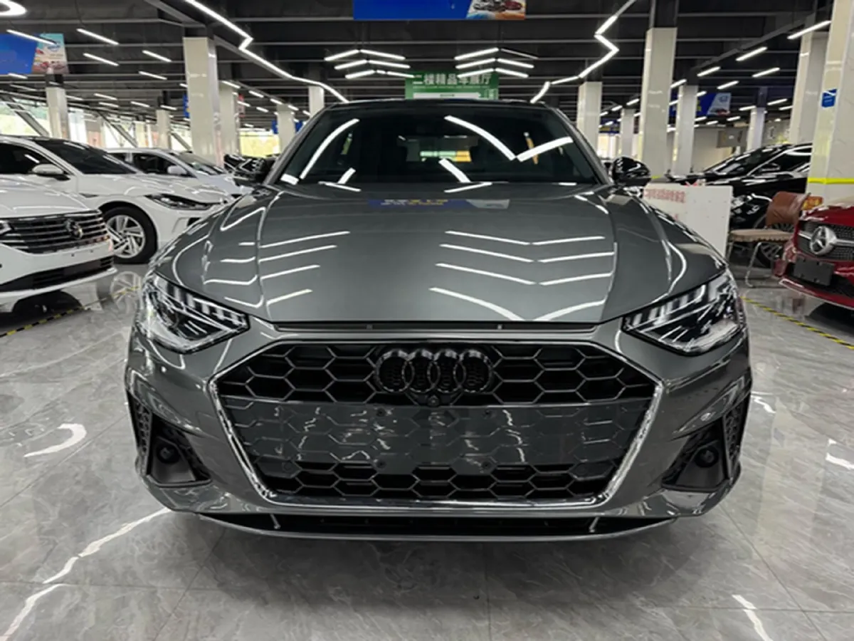 2023 Audi A4L 2.0T 190HP L4 7DCT,autocango,china used car exporter,china ev exporter,chinese used car exporter,chinese used ev exporter