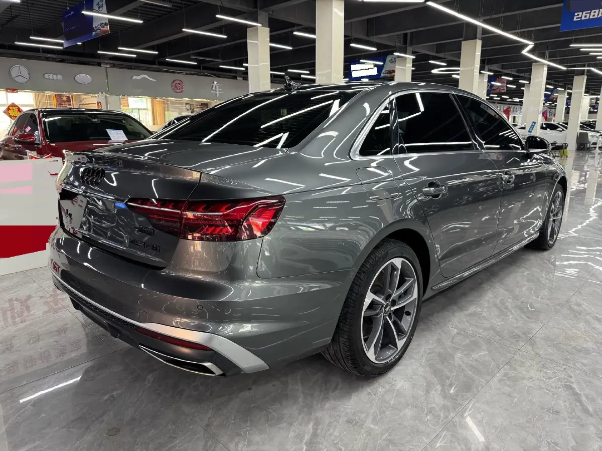 2023 Audi A4L 2.0T 190HP L4 7DCT,autocango,china used car exporter,china ev exporter,chinese used car exporter,chinese used ev exporter