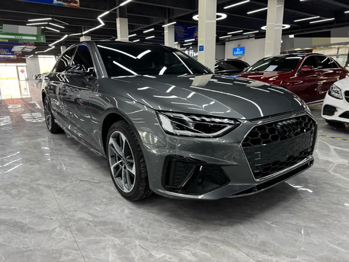 2023 Audi A4L 2.0T 190HP L4 7DCT,autocango,china used car exporter,china ev exporter,chinese used car exporter,chinese used ev exporter