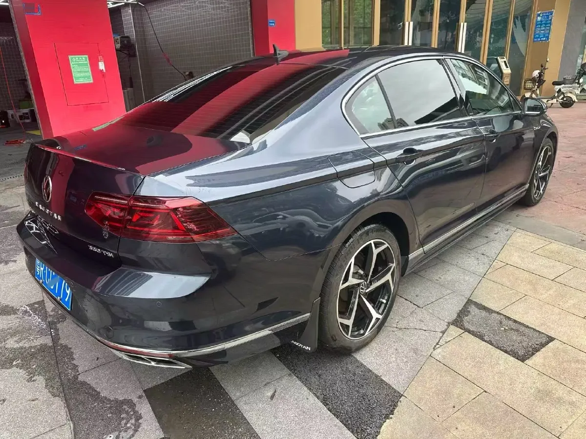 2023 Volkswagen Magotan 2.0T 186HP L4 7DCT,autocango,china used car exporter,china ev exporter,chinese used car exporter,chinese used ev exporter