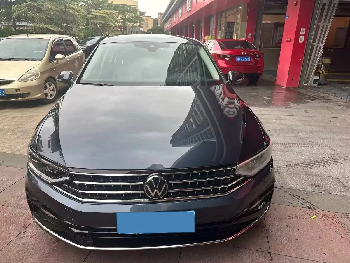 2023 Volkswagen Magotan 2.0T 186HP L4 7DCT,autocango,china used car exporter,china ev exporter,chinese used car exporter,chinese used ev exporter