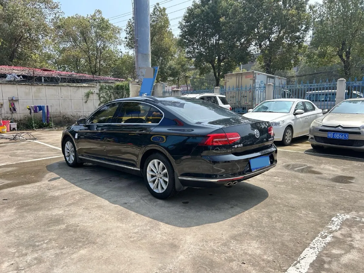 2018 Volkswagen Magotan 1.8T 180HP L4 7DCT,autocango,china used car exporter,china ev exporter,chinese used car exporter,chinese used ev exporter