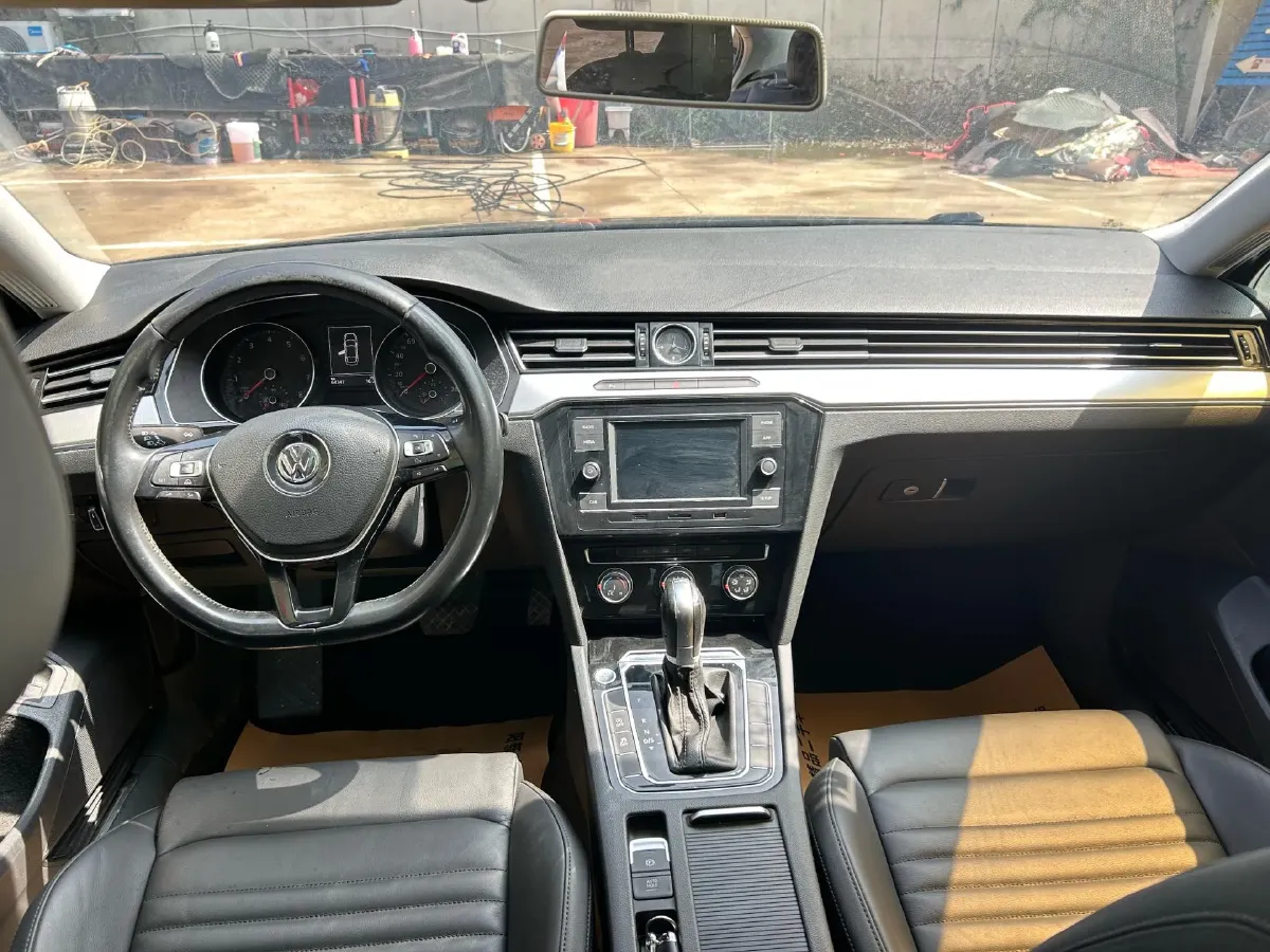 2018 Volkswagen Magotan 1.8T 180HP L4 7DCT,autocango,china used car exporter,china ev exporter,chinese used car exporter,chinese used ev exporter