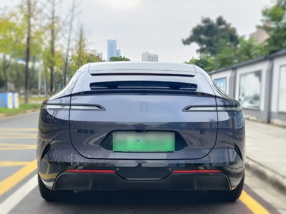 2025 Avatr 12 1.5T 156HP L4 REEV 39.05KWH,autocango,china used car exporter,china ev exporter,chinese used car exporter,chinese used ev exporter