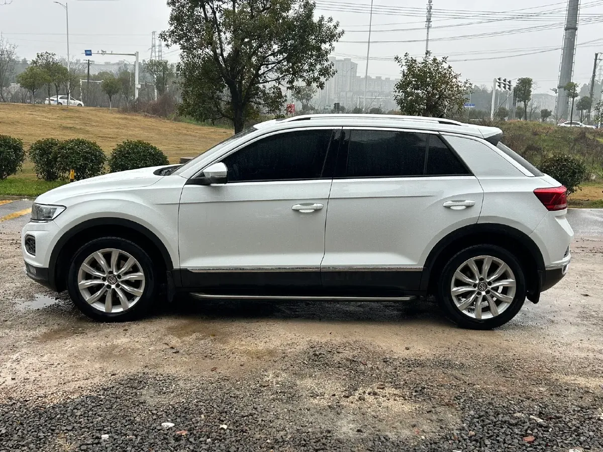 2019 Volkswagen T-Roc 1.4T 131HP L4 7DCT,autocango,china used car exporter,china ev exporter,chinese used car exporter,chinese used ev exporter