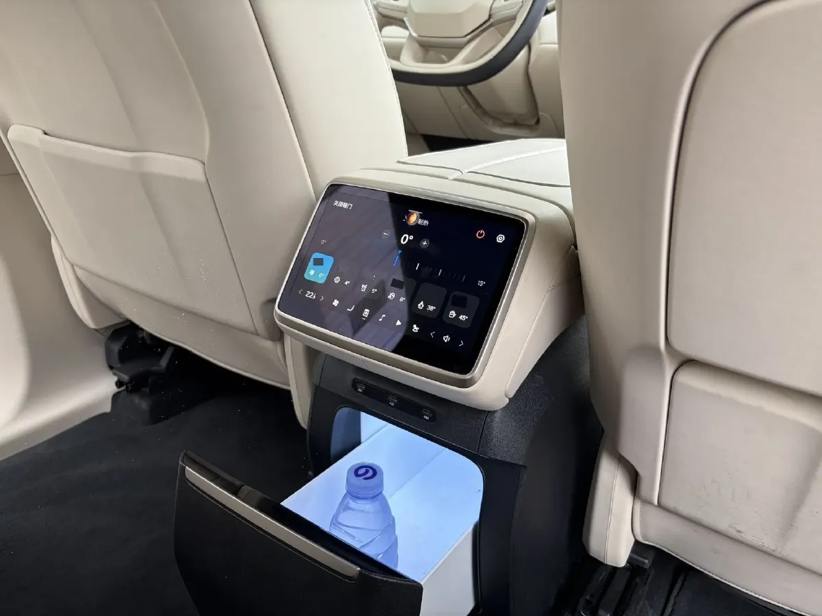 2025 ONVO L90 BEV,autocango,china used car exporter,china ev exporter,chinese used car exporter,chinese used ev exporter