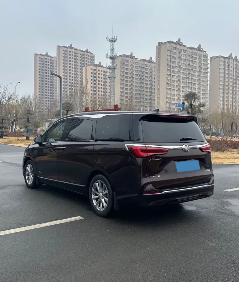 2022 Buick GL8 2.0T 237HP L4 9AT,autocango,china used car exporter,china ev exporter,chinese used car exporter,chinese used ev exporter
