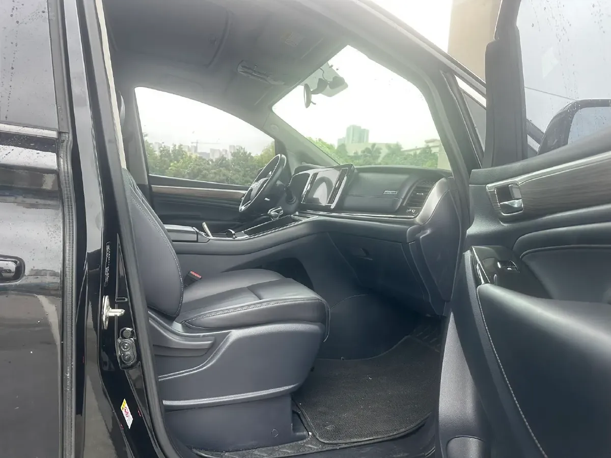 2021 GAC Trumpchi M8 2.0T 252HP L4 8AT,autocango,china used car exporter,china ev exporter,chinese used car exporter,chinese used ev exporter