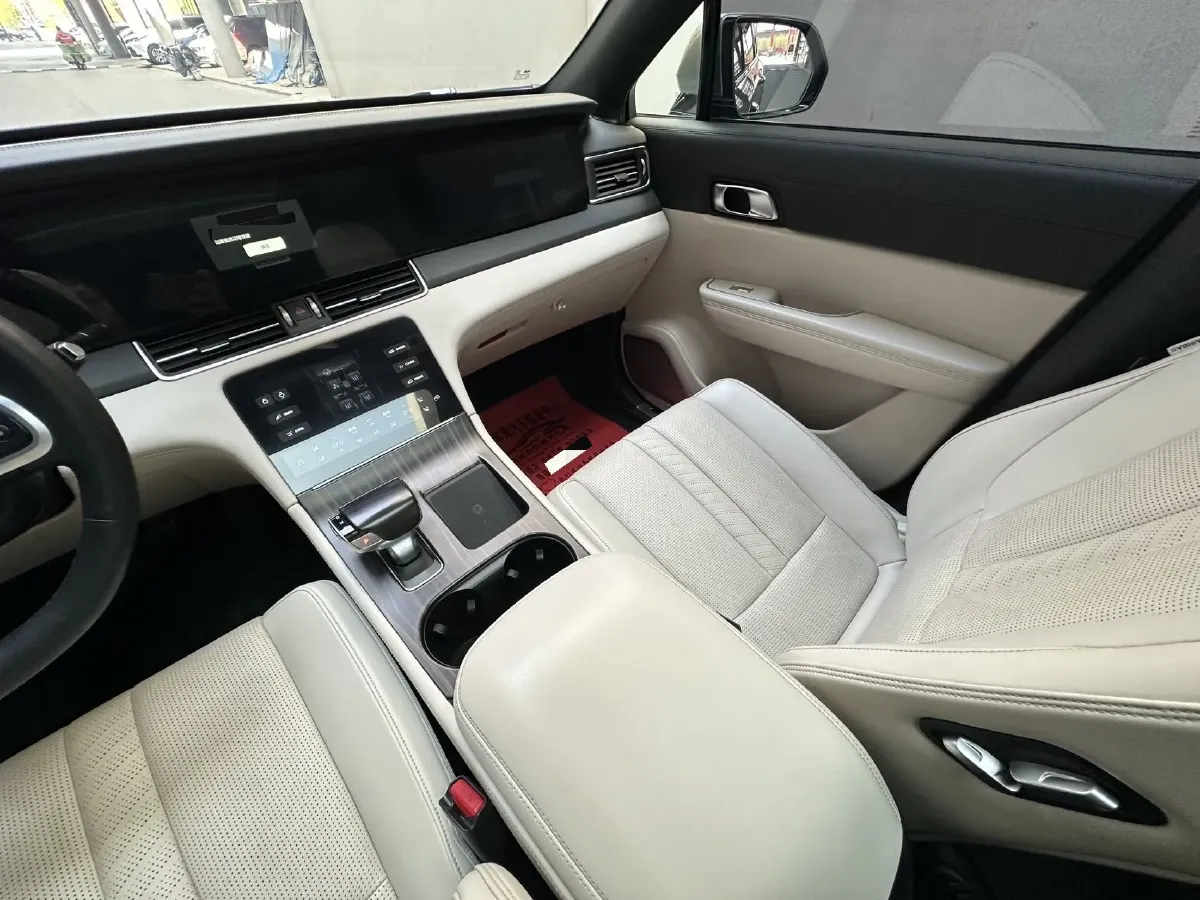 2020 Li ONE Range Extended 131HP REEV 40.5KWH,autocango,china used car exporter,china ev exporter,chinese used car exporter,chinese used ev exporter