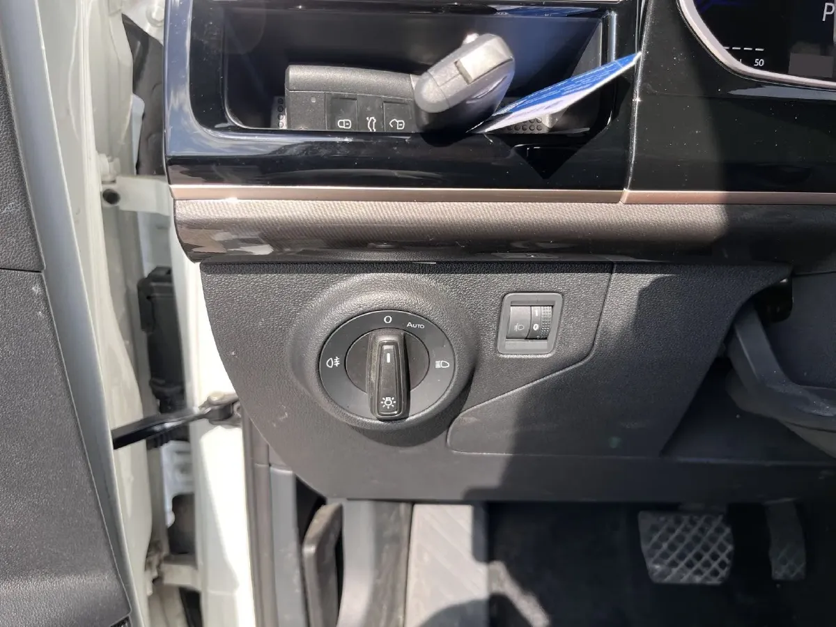 2022 Jetta VS7 1.4T 150HP L4 6AT,autocango,china used car exporter,china ev exporter,chinese used car exporter,chinese used ev exporter