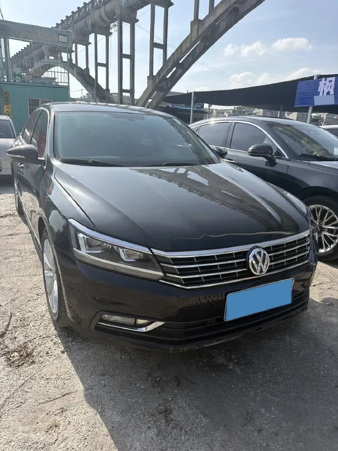 2017 Volkswagen Passat 1.8T 180HP L4 7DCT,autocango,china used car exporter,china ev exporter,chinese used car exporter,chinese used ev exporter