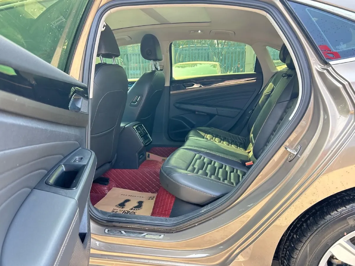 2019 Skoda Kodiak 2.0T 186HP L4 7DCT,autocango,china used car exporter,china ev exporter,chinese used car exporter,chinese used ev exporter