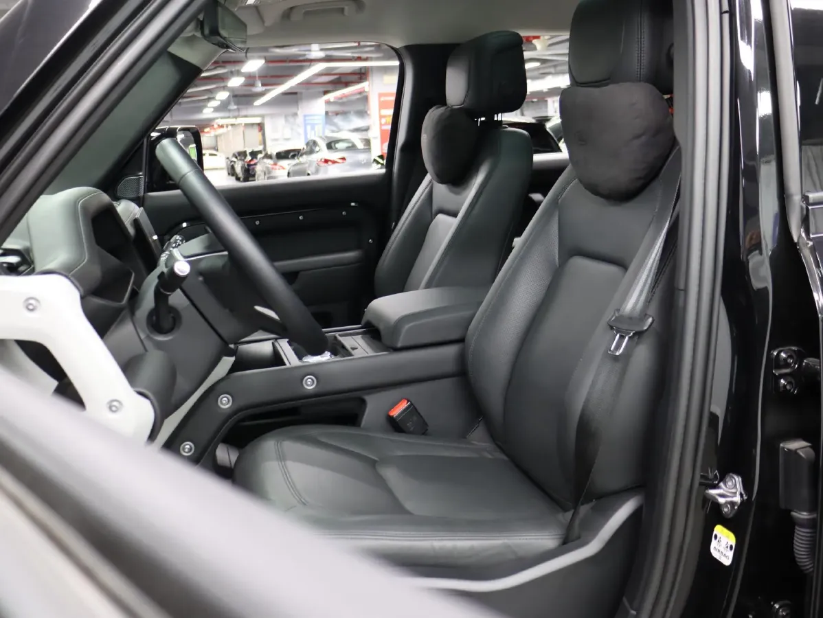 2024 Land Rover Defender 3.0T 400HP L6 8AT,autocango,china used car exporter,china ev exporter,chinese used car exporter,chinese used ev exporter