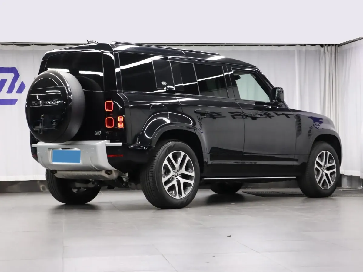 2024 Land Rover Defender 3.0T 400HP L6 8AT,autocango,china used car exporter,china ev exporter,chinese used car exporter,chinese used ev exporter