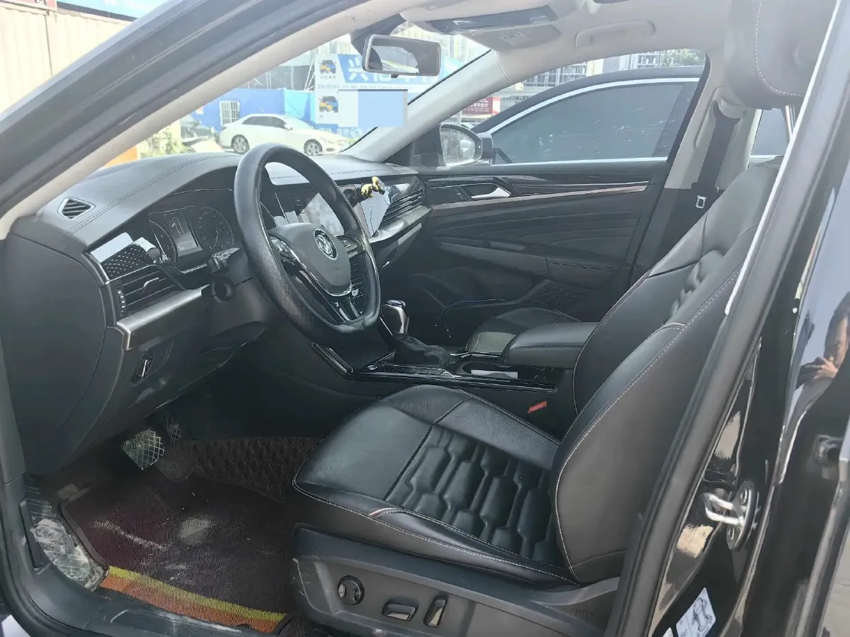 2020 Volkswagen Passat 2.0T 186HP L4 7DCT,autocango,china used car exporter,china ev exporter,chinese used car exporter,chinese used ev exporter