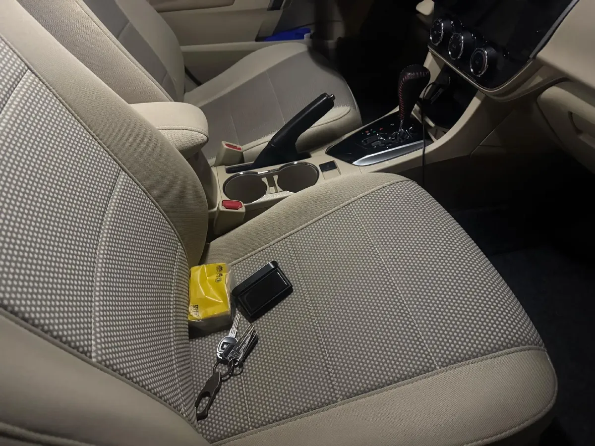 2020 Chevrolet Cavalier 1.0T 125HP L3 6AT,autocango,china used car exporter,china ev exporter,chinese used car exporter,chinese used ev exporter