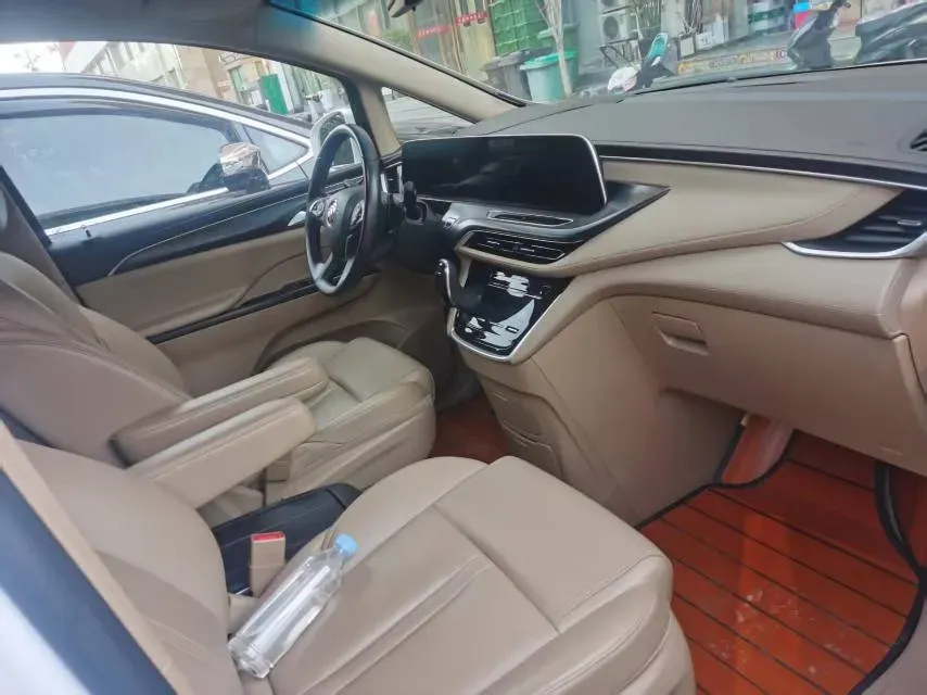 2022 Buick GL8 2.0T 237HP L4 9AT,autocango,china used car exporter,china ev exporter,chinese used car exporter,chinese used ev exporter