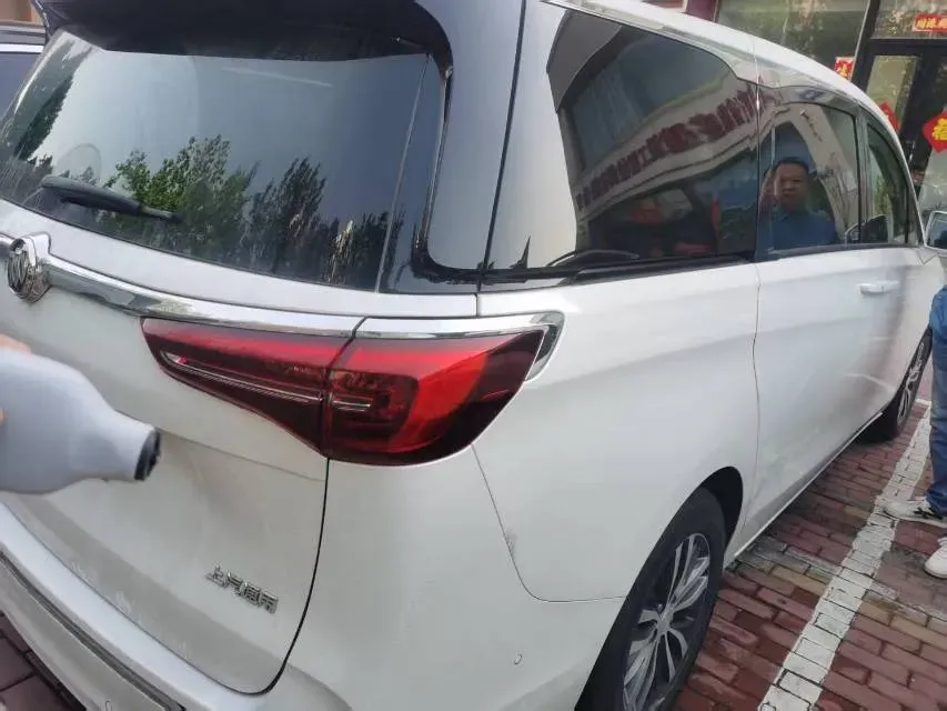 2022 Buick GL8 2.0T 237HP L4 9AT,autocango,china used car exporter,china ev exporter,chinese used car exporter,chinese used ev exporter