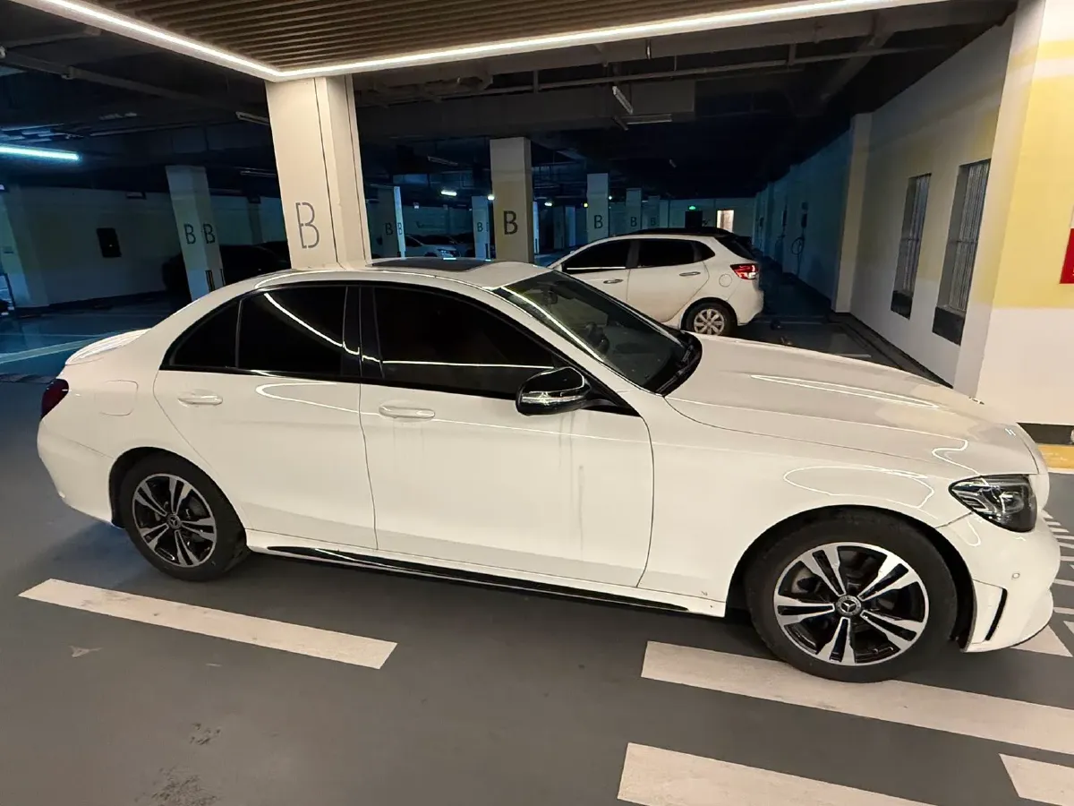 2020 Mercedes-Benz C Class 1.5T 184HP L4 9AT,autocango,china used car exporter,china ev exporter,chinese used car exporter,chinese used ev exporter