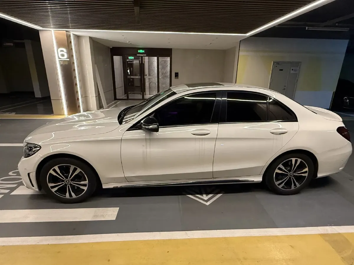 2020 Mercedes-Benz C Class 1.5T 184HP L4 9AT,autocango,china used car exporter,china ev exporter,chinese used car exporter,chinese used ev exporter