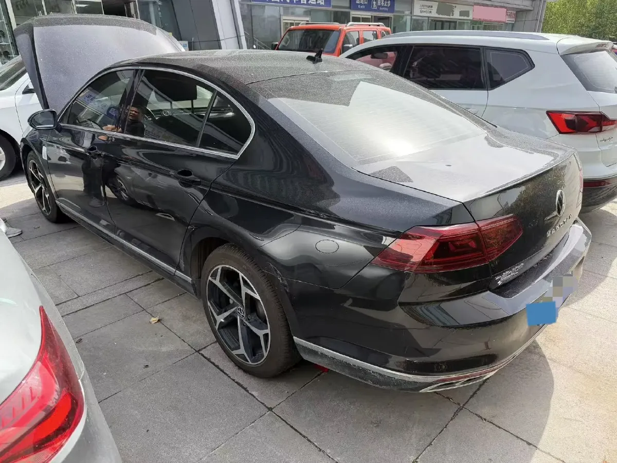 2023 Volkswagen Magotan 2.0T 186HP L4 7DCT,autocango,china used car exporter,china ev exporter,chinese used car exporter,chinese used ev exporter