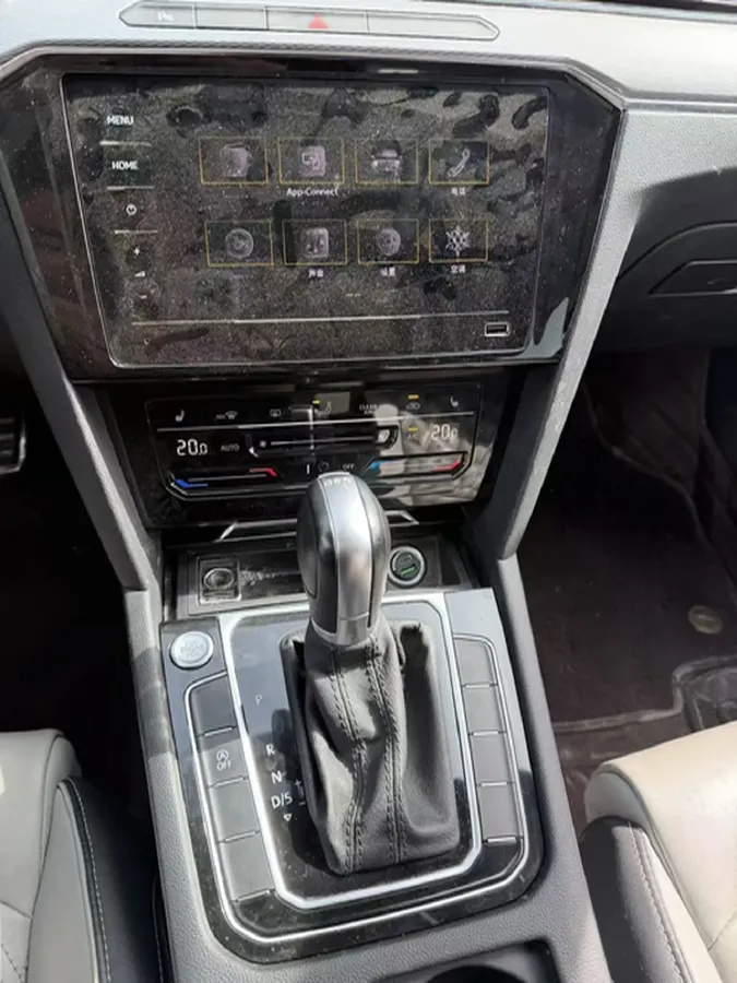 2023 Volkswagen Magotan 2.0T 186HP L4 7DCT,autocango,china used car exporter,china ev exporter,chinese used car exporter,chinese used ev exporter