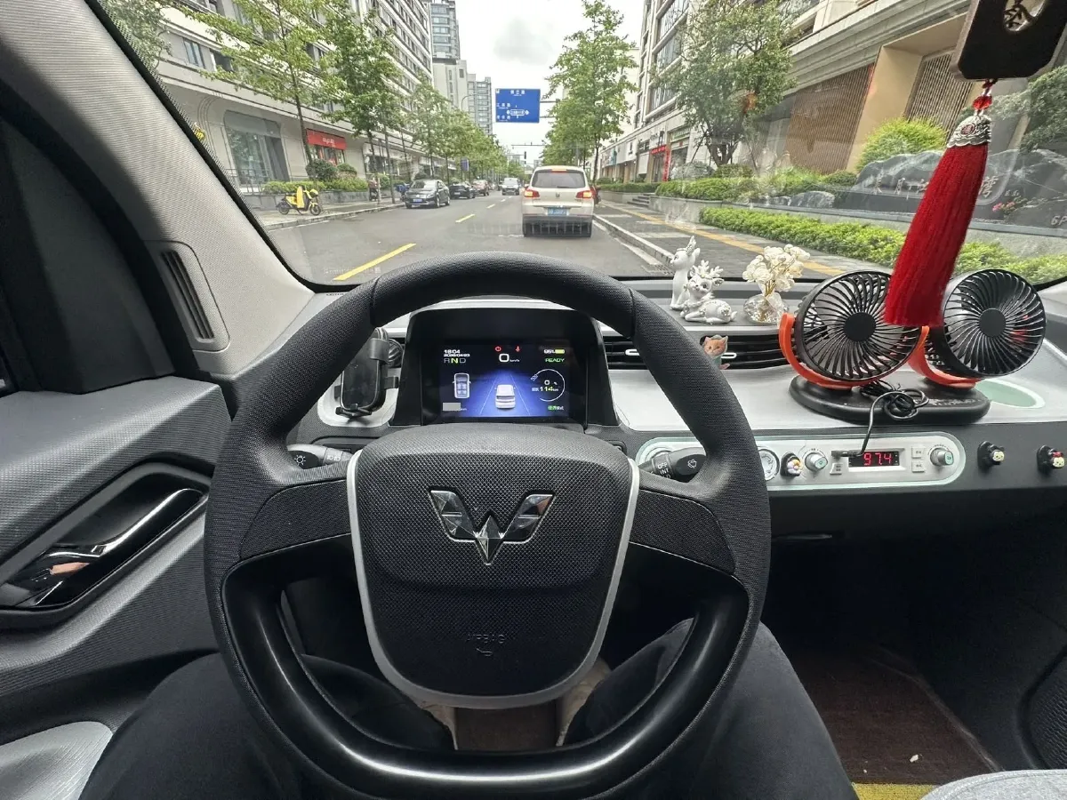 2021 WuLing HongGuang MINI EV BEV 9.3KWH,autocango,china used car exporter,china ev exporter,chinese used car exporter,chinese used ev exporter