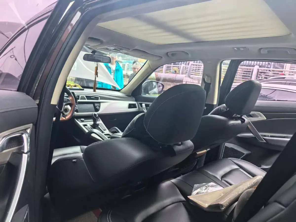 2018 Geely Azkarra 1.8T 184HP L4 6AT,autocango,china used car exporter,china ev exporter,chinese used car exporter,chinese used ev exporter