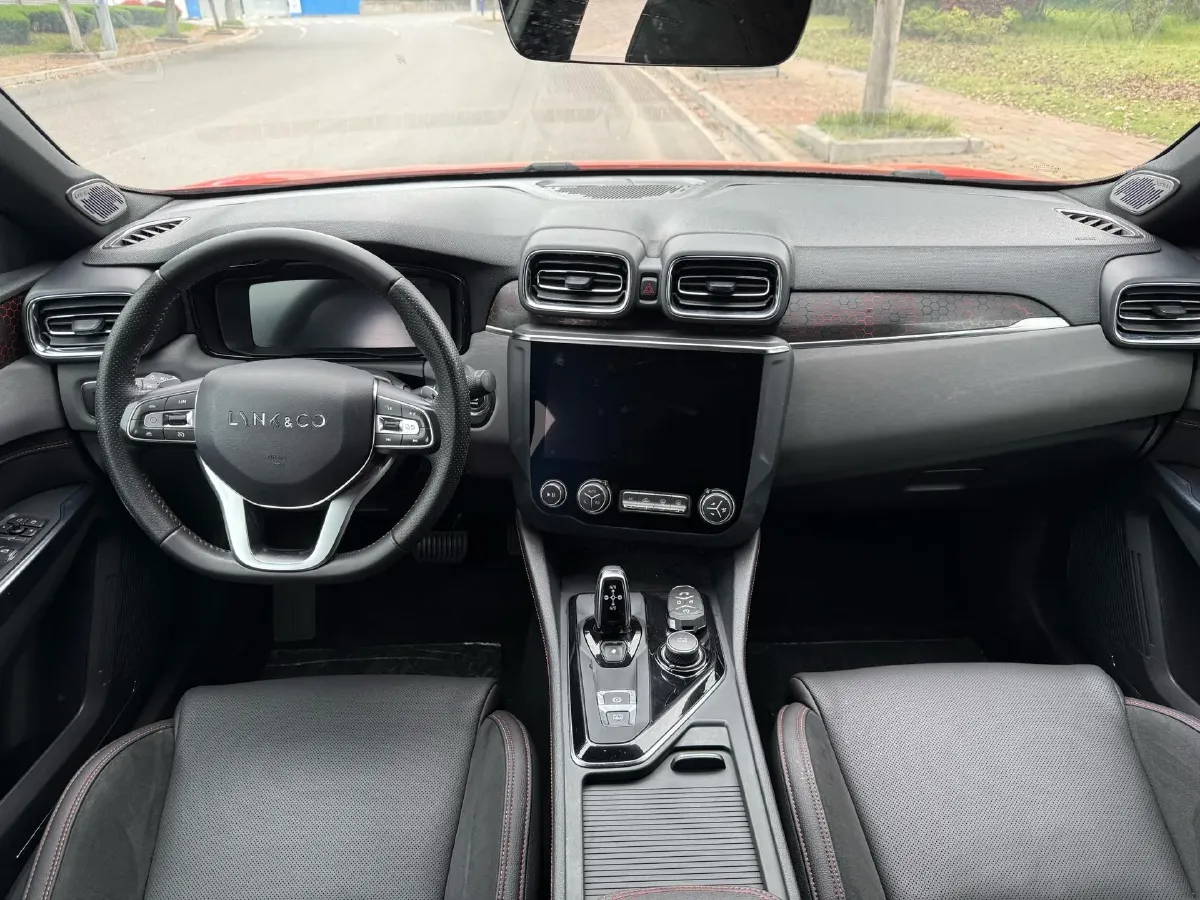 2019 LYNK&CO 01 2.0T 190HP L4 6AT,autocango,china used car exporter,china ev exporter,chinese used car exporter,chinese used ev exporter