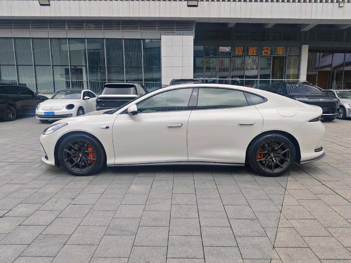 2024 IM L6 BEV 100KWH,autocango,china used car exporter,china ev exporter,chinese used car exporter,chinese used ev exporter