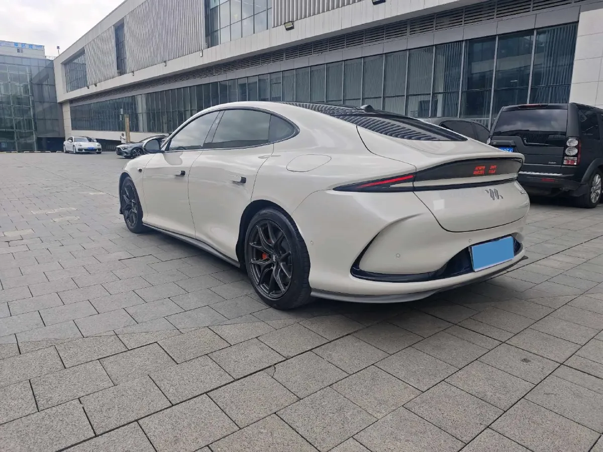 2024 IM L6 BEV 100KWH,autocango,china used car exporter,china ev exporter,chinese used car exporter,chinese used ev exporter