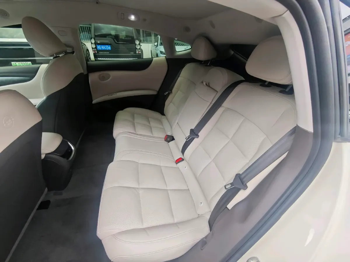 2024 IM L6 BEV 100KWH,autocango,china used car exporter,china ev exporter,chinese used car exporter,chinese used ev exporter