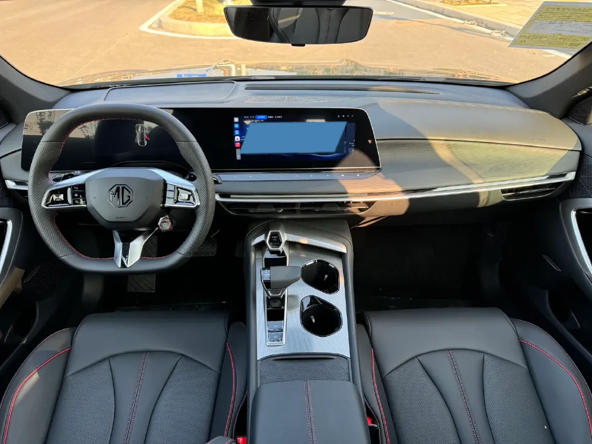 2025 MG 7 1.5T 188HP L4 7DCT,autocango,china used car exporter,china ev exporter,chinese used car exporter,chinese used ev exporter