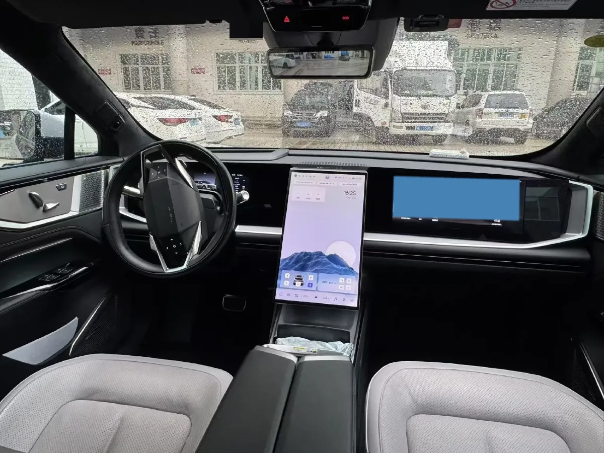 2023 HiPhi Y BEV 76.6KWH,autocango,china used car exporter,china ev exporter,chinese used car exporter,chinese used ev exporter