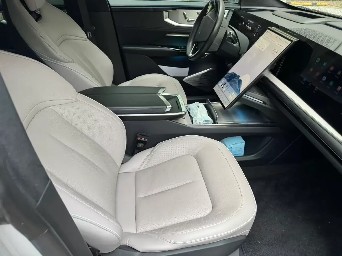 2023 HiPhi Y BEV 76.6KWH,autocango,china used car exporter,china ev exporter,chinese used car exporter,chinese used ev exporter